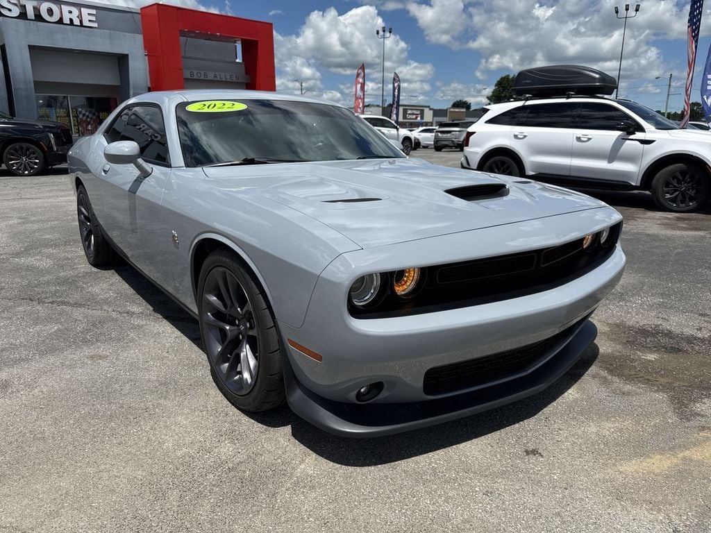 Pre-Owned 2022 Dodge Challenger R/T Scat Pack - photo - 14