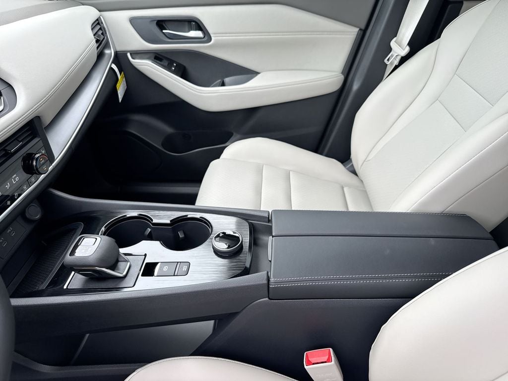 New 2026 Nissan Rogue Dark Armor - photo - 25