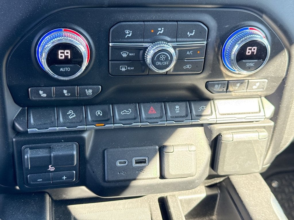 Pre-Owned 2021 GMC Sierra 1500 AT4 - photo - 21
