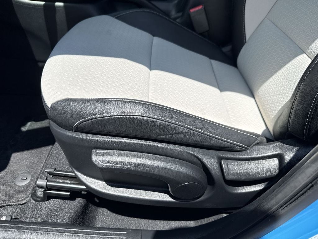 Pre-Owned 2024 Kia Soul GT-Line - photo - 21
