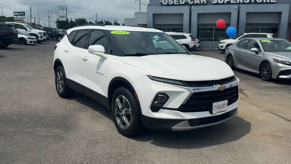 Pre-Owned 2024 Chevrolet Blazer LT - photo - 8