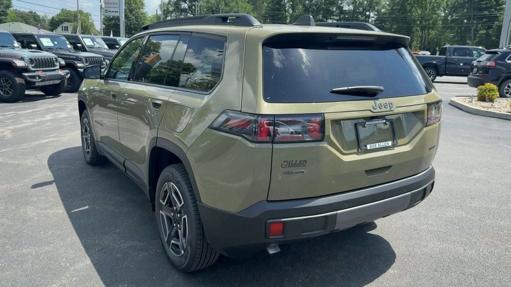 New 2026 Jeep Cherokee Laredo - photo - 4