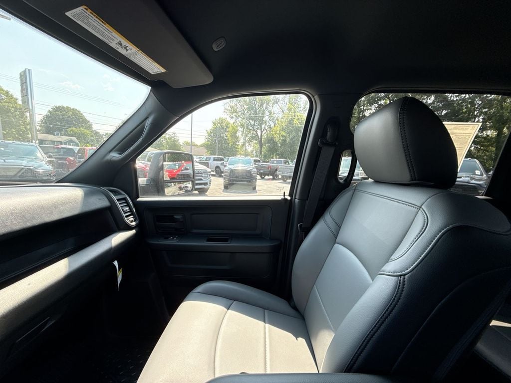 New 2026 Ram 3500 Tradesman - photo - 27