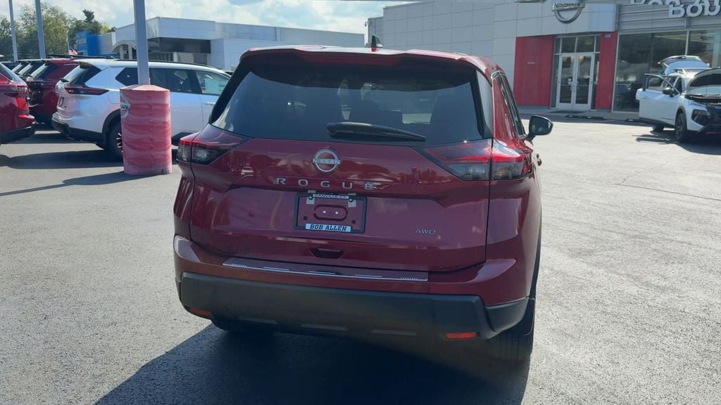 New 2026 Nissan Rogue SV - photo - 5