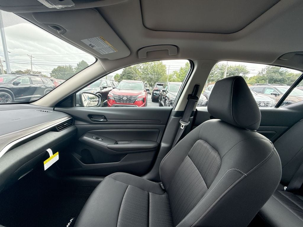 New 2026 Nissan Altima 2.5 SV - photo - 29