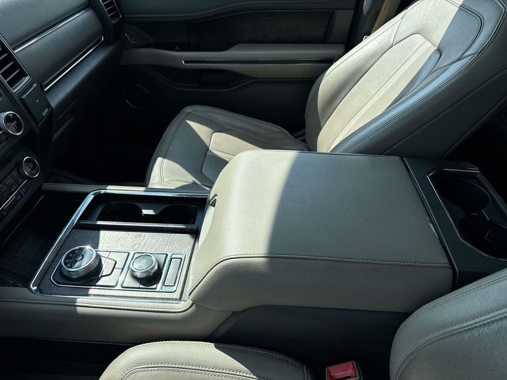 Pre-Owned 2019 Ford Expedition Max Limited - photo - 18