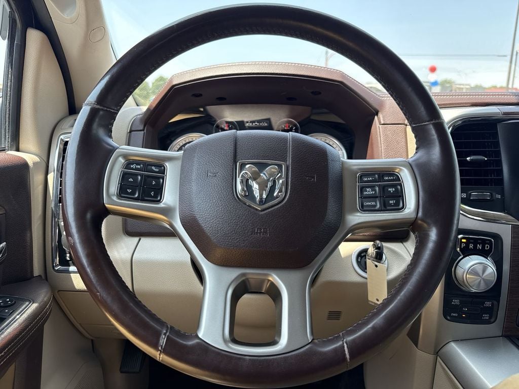Pre-Owned 2016 Ram 1500 Laramie - photo - 14