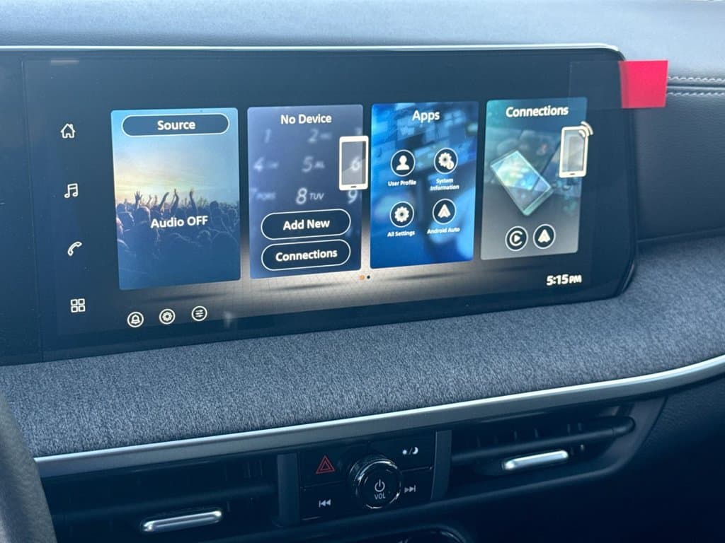 New 2027 Nissan Kicks SV - photo - 26