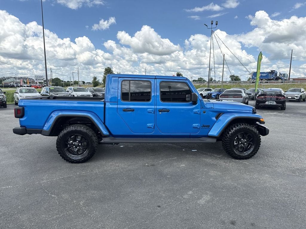 Pre-Owned 2025 Jeep Gladiator High Tide - photo - 13
