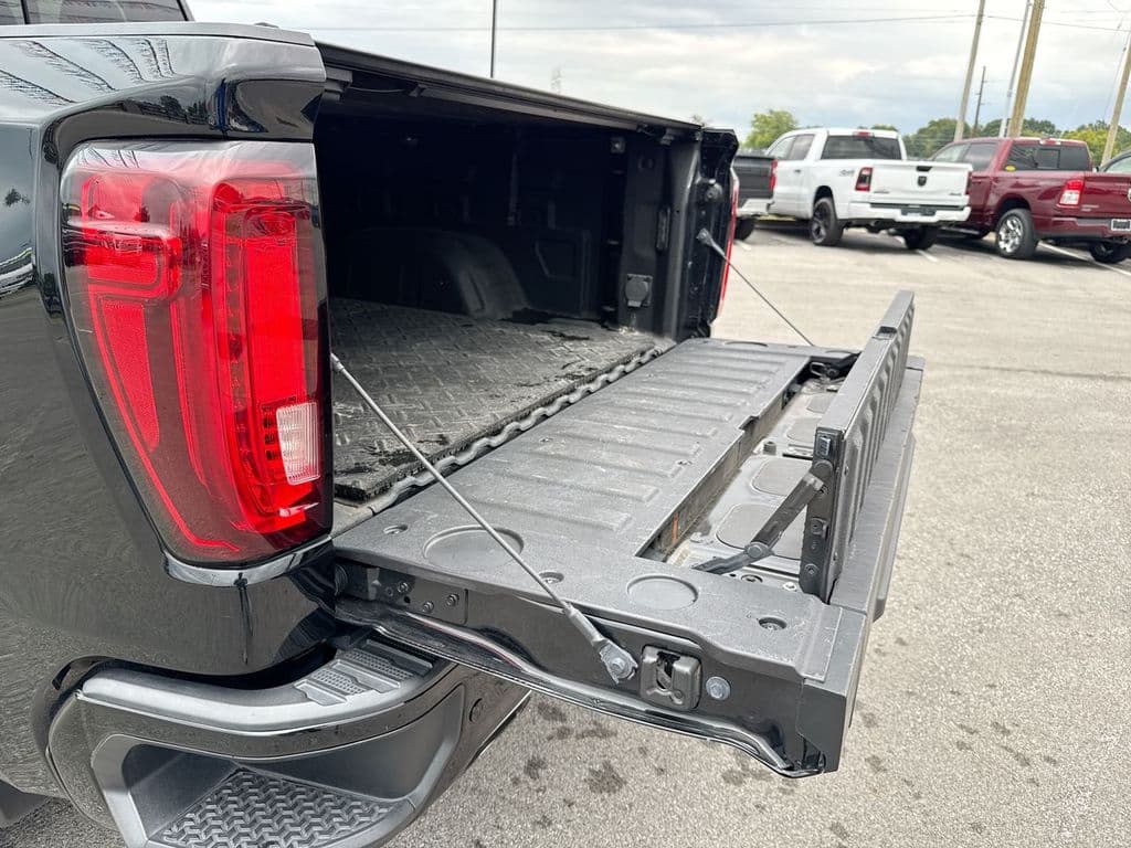 Pre-Owned 2021 GMC Sierra 1500 Denali - photo - 32