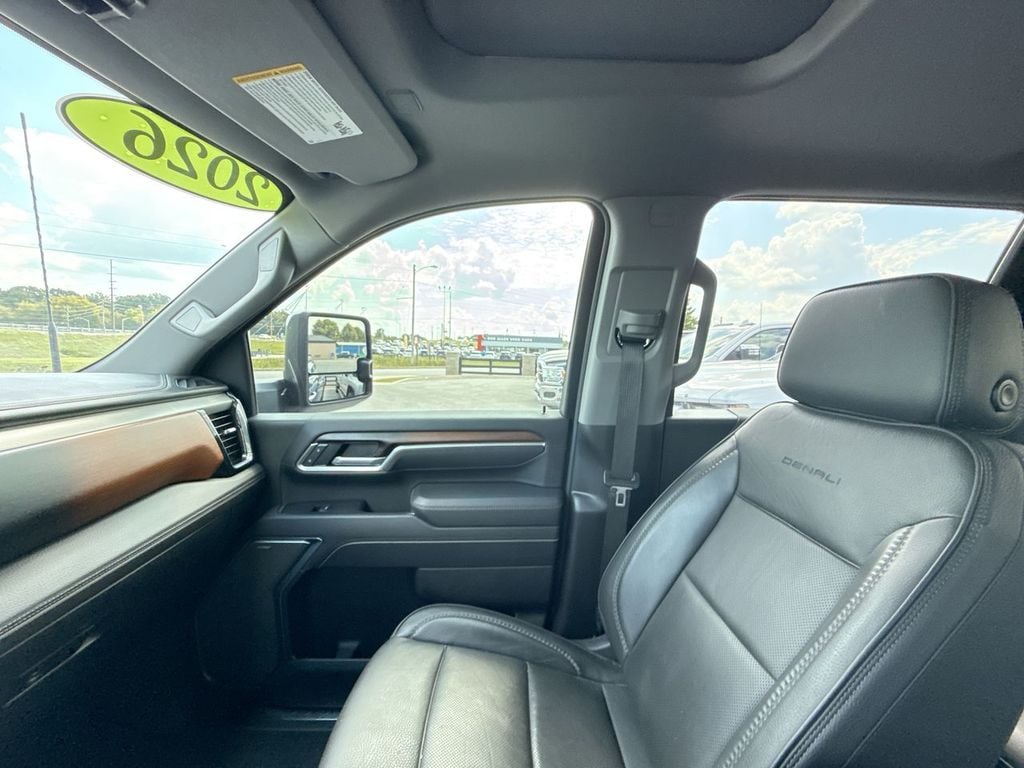 Pre-Owned 2026 GMC Sierra 2500HD Denali - photo - 30