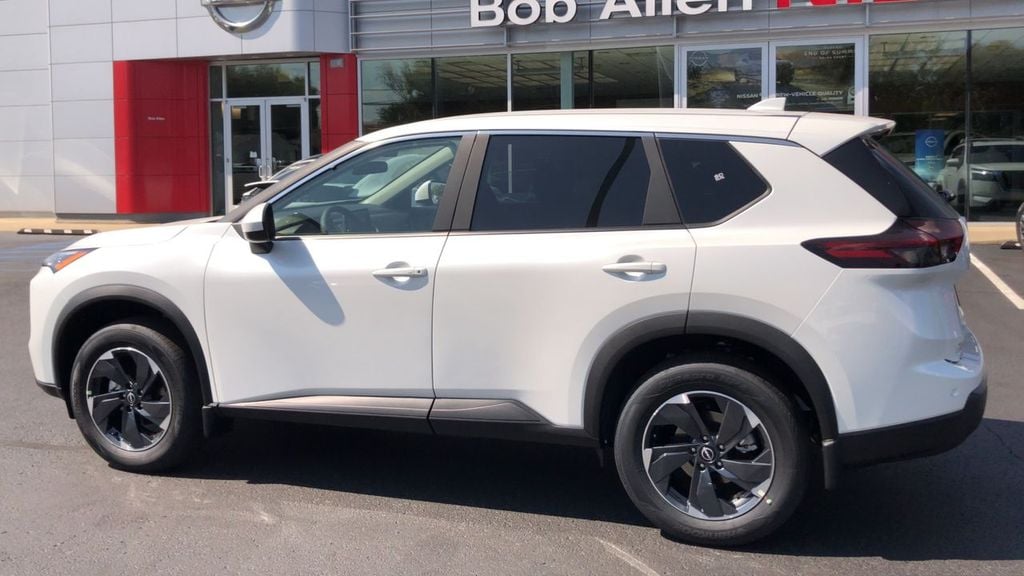 Pre-Owned 2026 Nissan Rogue SV - photo - 4