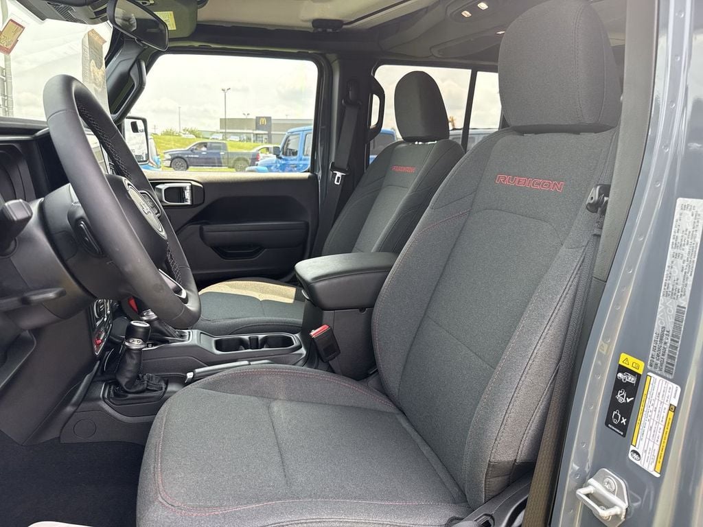 Pre-Owned 2025 Jeep Wrangler Rubicon - photo - 20