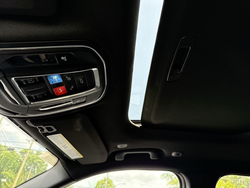 New 2026 Jeep Grand Cherokee L Altitude - photo - 33