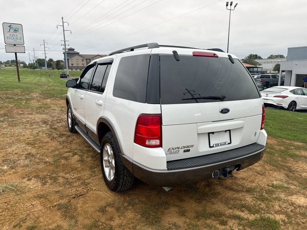 Pre-Owned 2004 Ford Explorer XLT - photo - 3