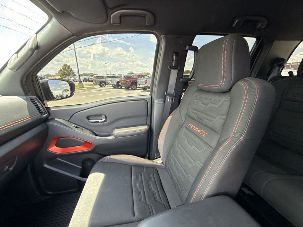 Pre-Owned 2024 Nissan Frontier PRO-4X - photo - 30