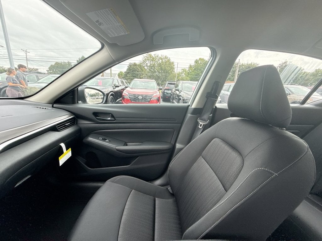 New 2026 Nissan Altima 2.5 SV - photo - 29