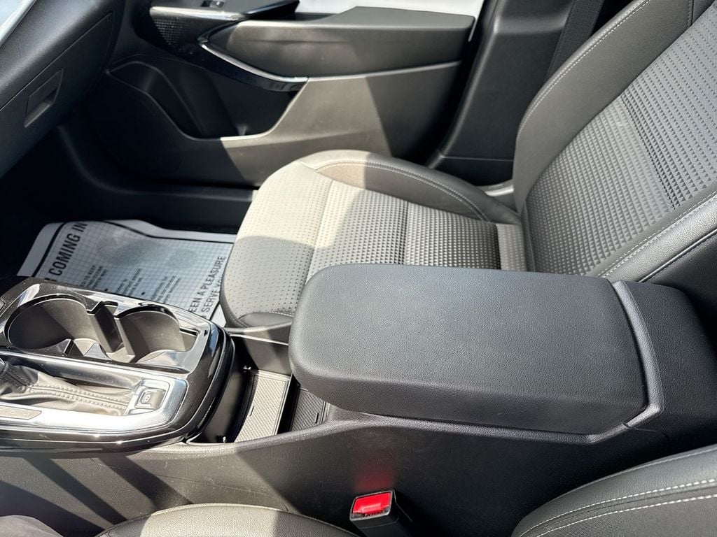 Pre-Owned 2024 Chevrolet Trax LT - photo - 24