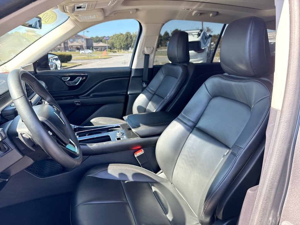 Pre-Owned 2023 Lincoln Aviator Standard - photo - 22