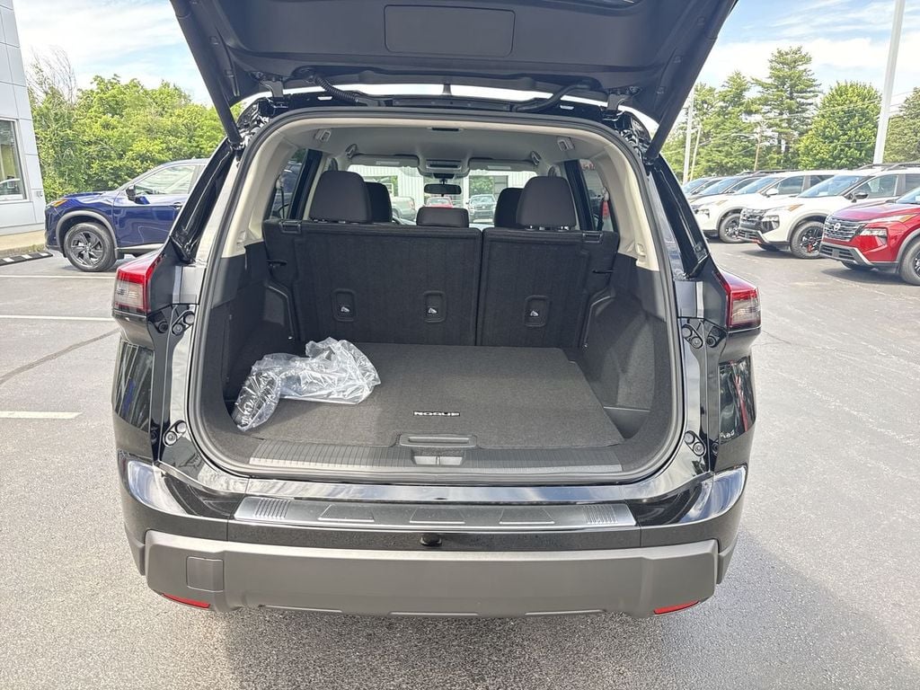New 2026 Nissan Rogue SV - photo - 16