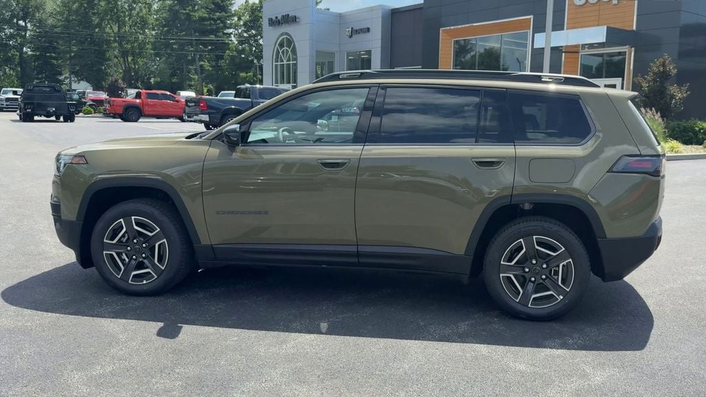 New 2026 Jeep Cherokee Laredo - photo - 3