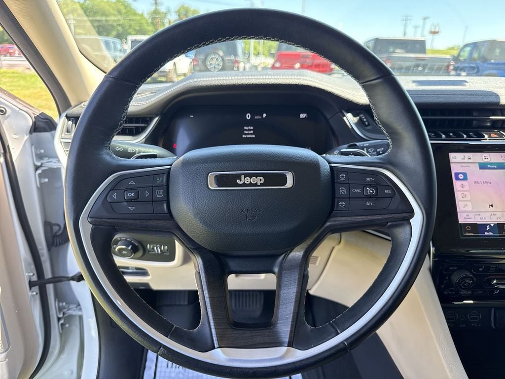 Pre-Owned 2022 Jeep Grand Cherokee L Limited - photo - 24