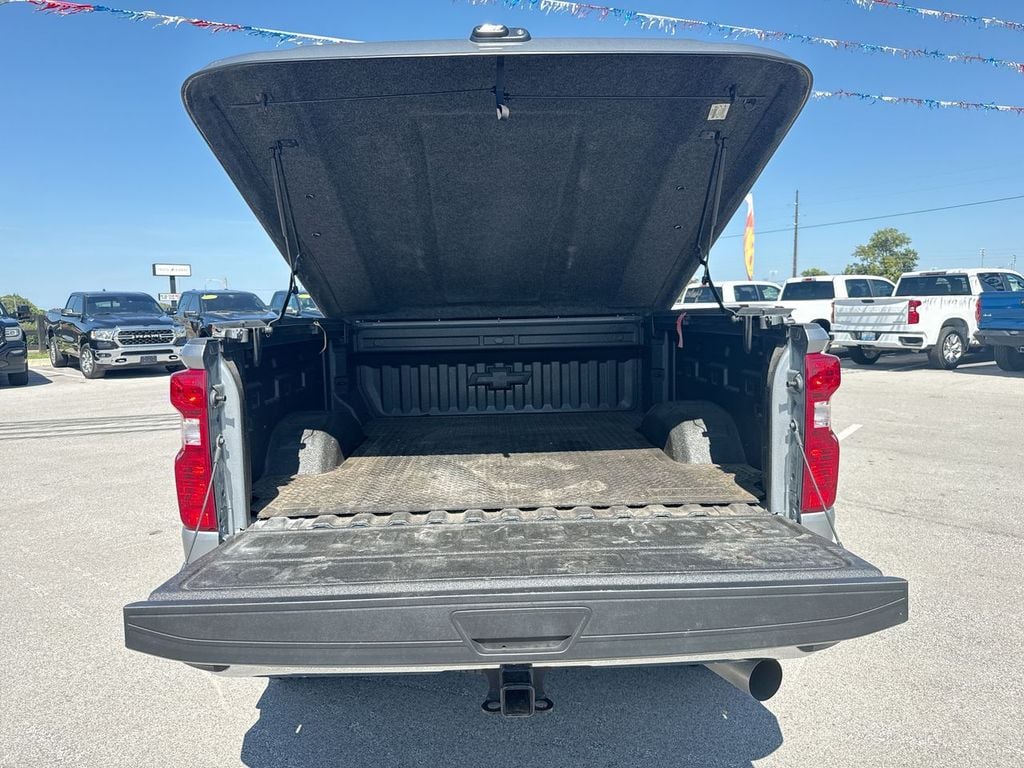 Pre-Owned 2025 Chevrolet Silverado 2500HD LT - photo - 16