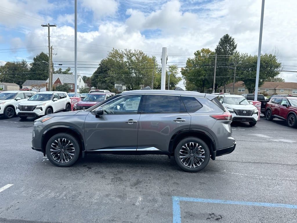 New 2026 Nissan Rogue Platinum - photo - 10
