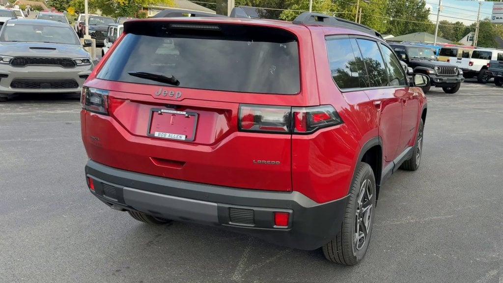 New 2026 Jeep Cherokee Laredo - photo - 5