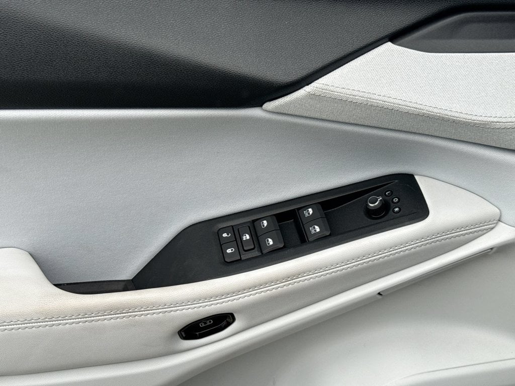 New 2026 Jeep Cherokee Laredo - photo - 11