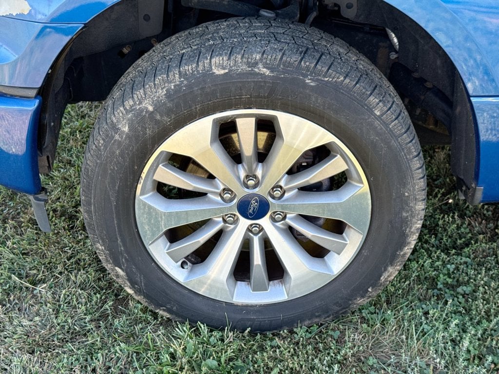 Pre-Owned 2017 Ford F-150 XL - photo - 1