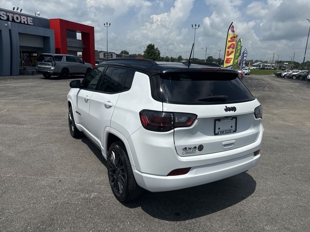 Pre-Owned 2022 Jeep Compass Limited - photo - 11
