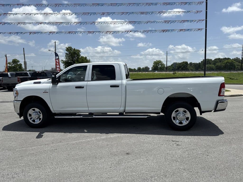 Pre-Owned 2024 Ram 3500 Tradesman - photo - 10