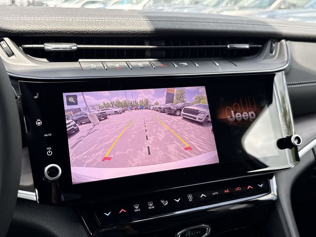 New 2026 Jeep Grand Cherokee L Altitude - photo - 29