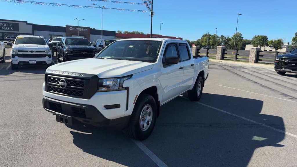 Pre-Owned 2024 Nissan Frontier S - photo - 1