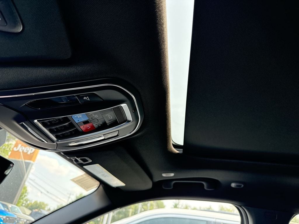 New 2026 Jeep Grand Cherokee - photo - 32
