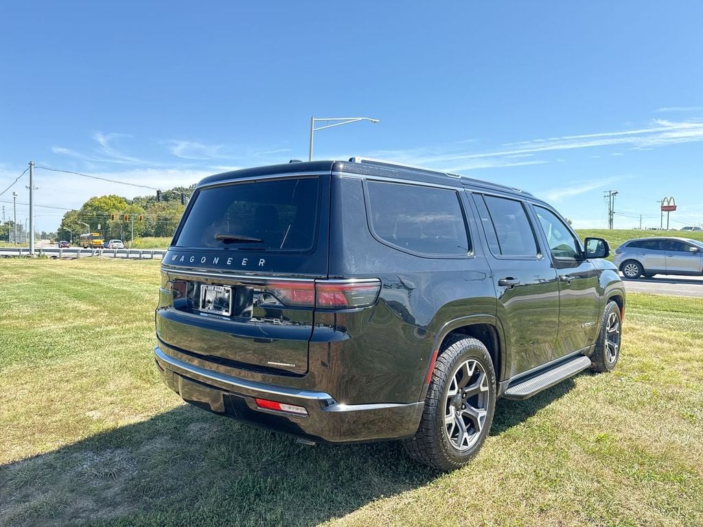 Pre-Owned 2023 Jeep Wagoneer Series III - photo - 12