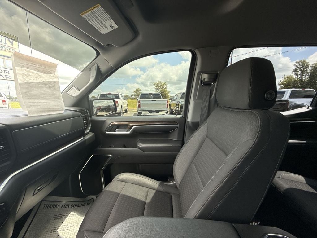 Pre-Owned 2022 Chevrolet Silverado 1500 RST - photo - 30