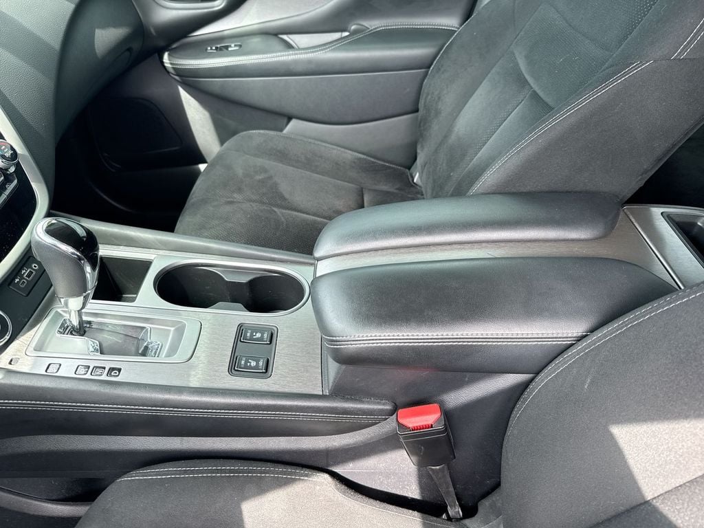 Pre-Owned 2019 Nissan Murano SV - photo - 24