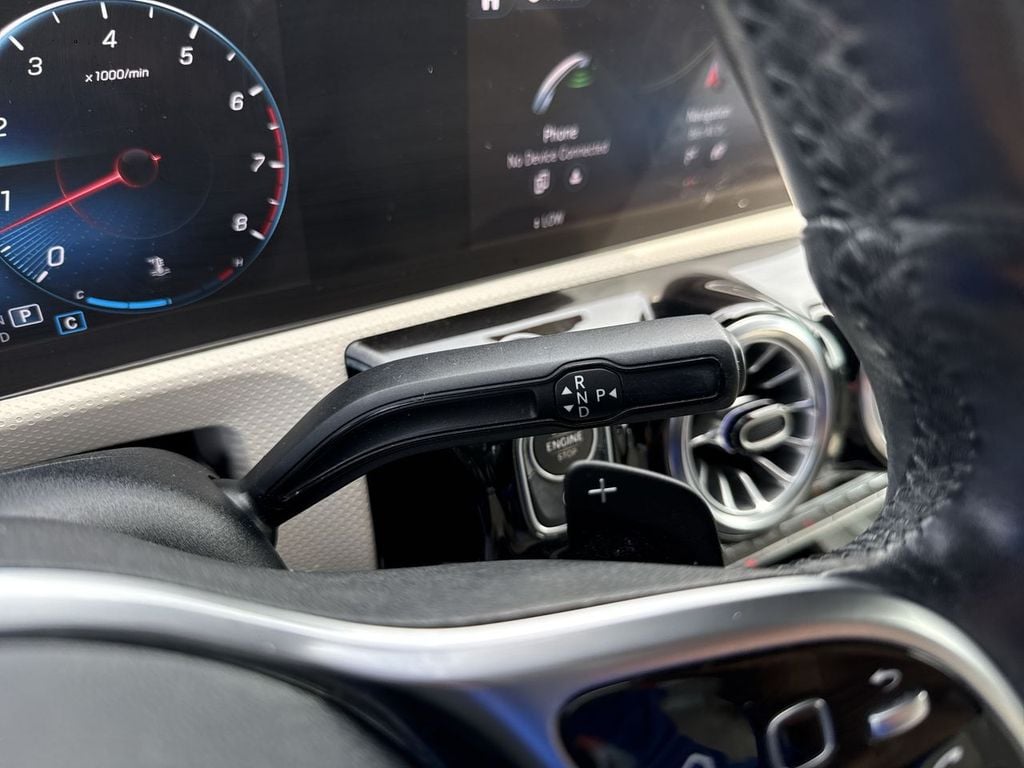 Pre-Owned 2022 Mercedes-Benz A-Class A 220 - photo - 25
