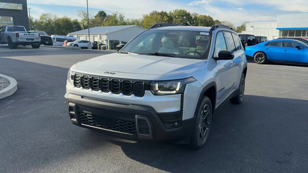 New 2026 Jeep Cherokee Laredo - photo - 1