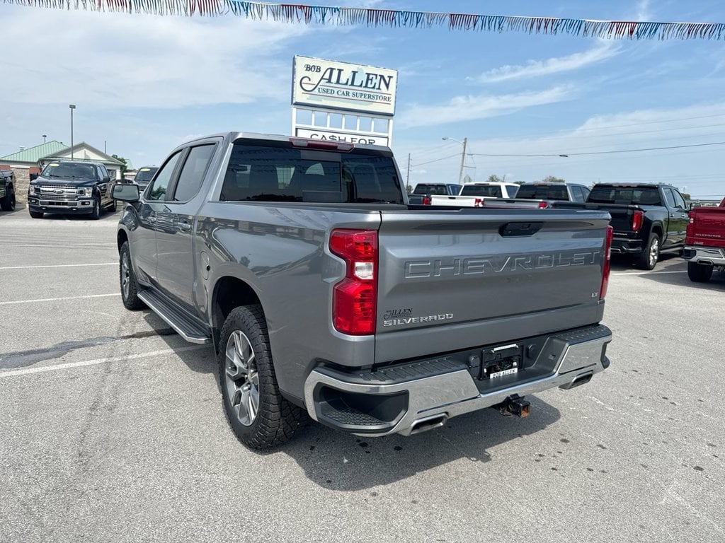 Pre-Owned 2021 Chevrolet Silverado 1500 LT - photo - 11
