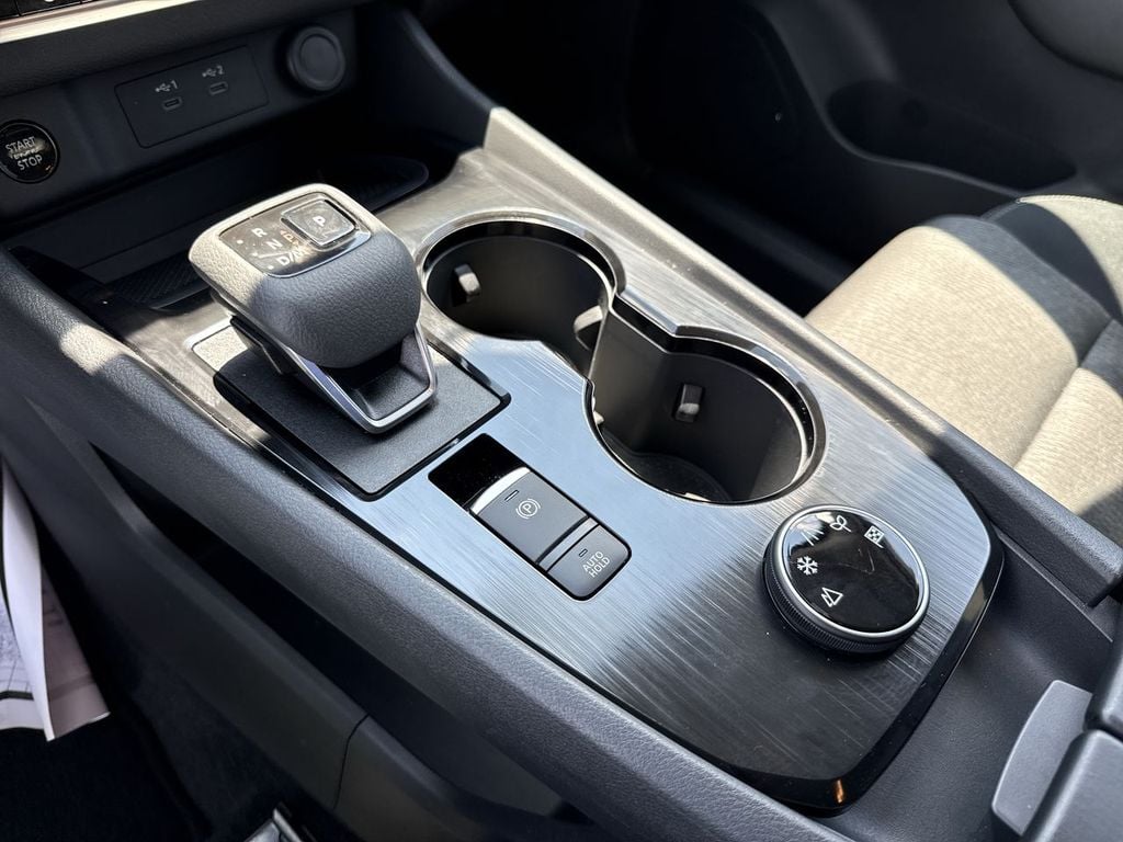 Pre-Owned 2026 Nissan Rogue SV - photo - 26