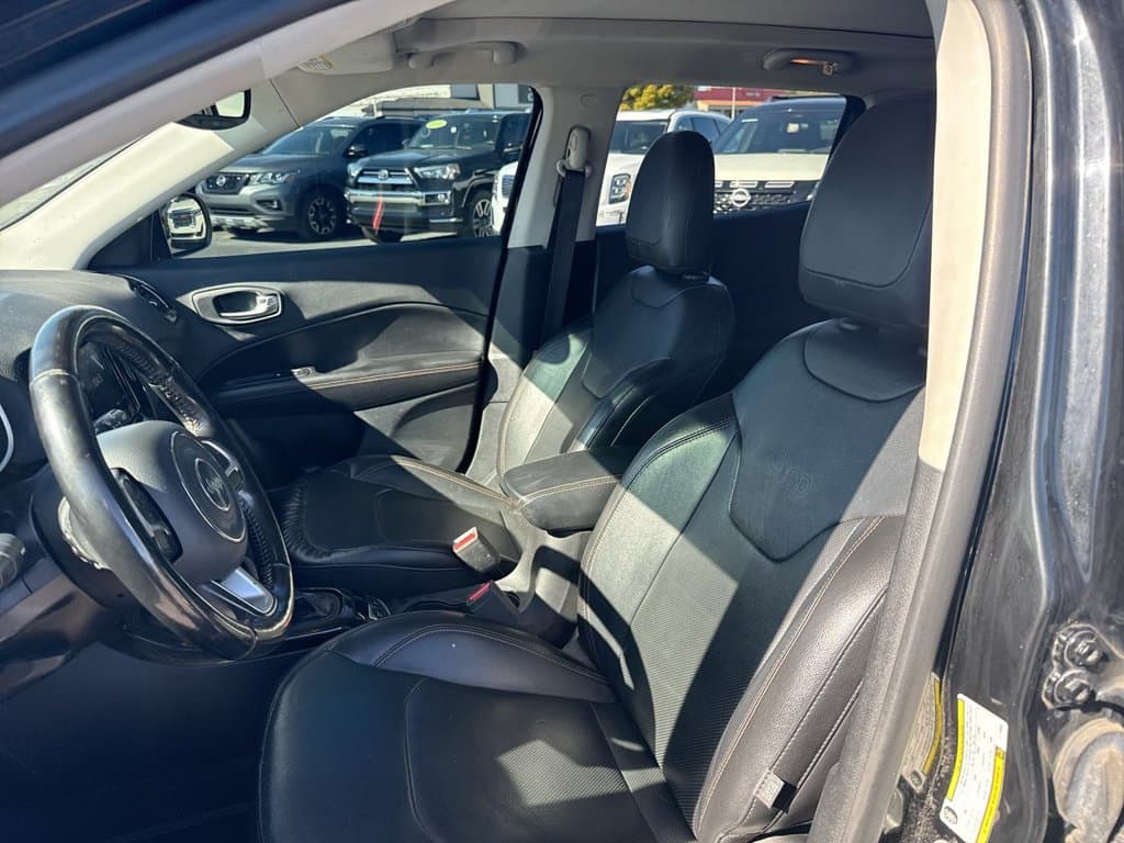 Pre-Owned 2020 Jeep Compass Limited - photo - 12