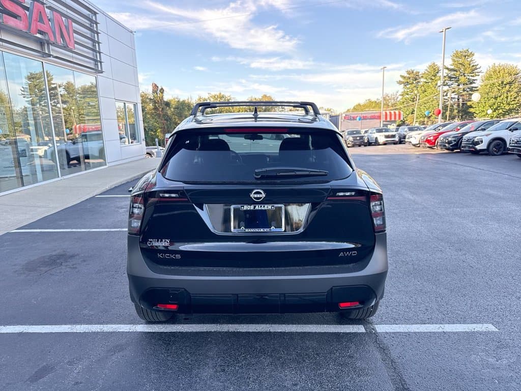 New 2027 Nissan Kicks SV - photo - 17