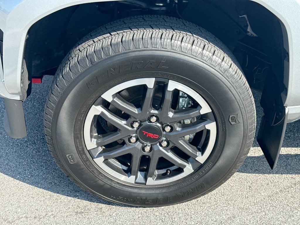 Pre-Owned 2025 Toyota Tacoma Hybrid TRD Sport - photo - 9