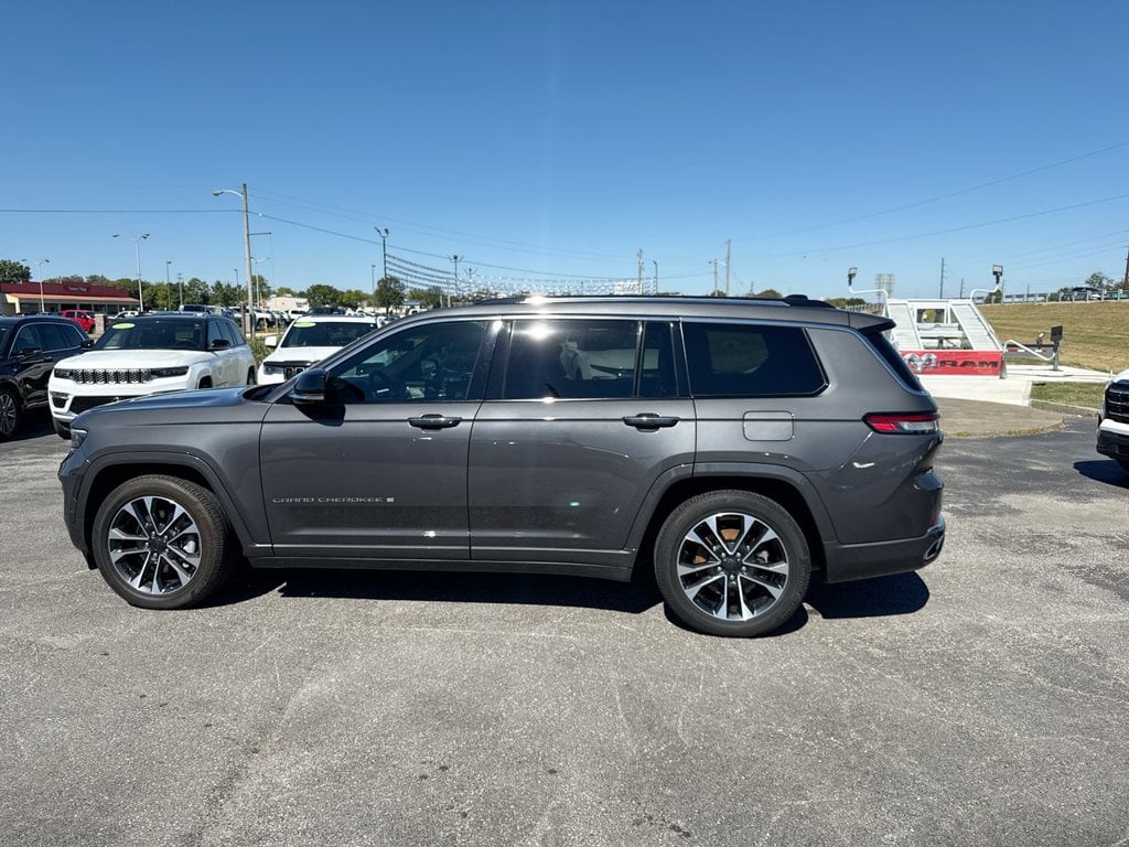 Pre-Owned 2023 Jeep Grand Cherokee L Overland - photo - 10