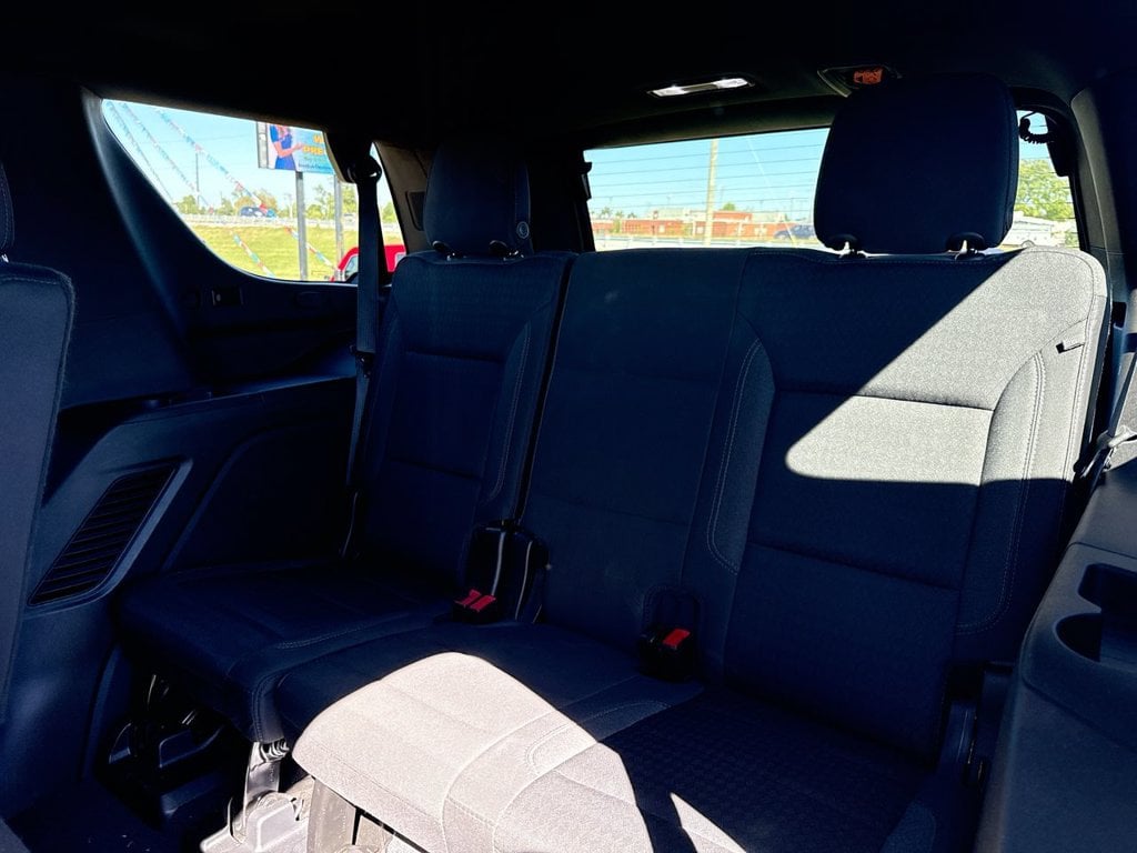Pre-Owned 2023 Chevrolet Tahoe LS - photo - 10