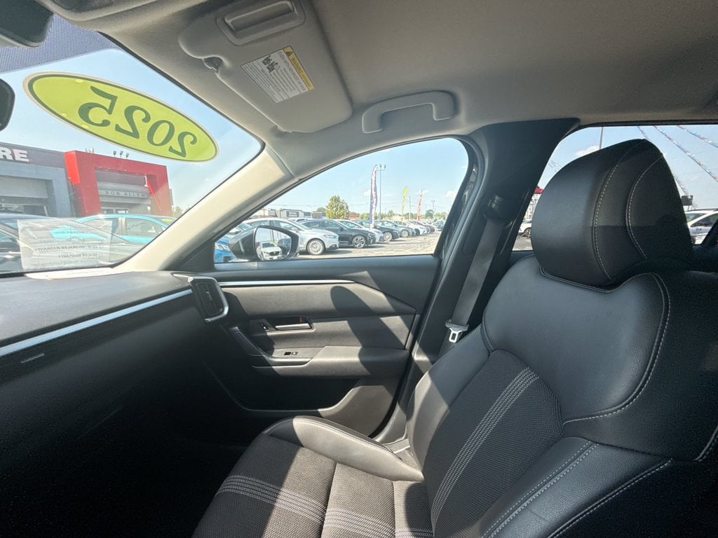 Pre-Owned 2025 Mazda CX-50 2.5 S Preferred Package - photo - 30