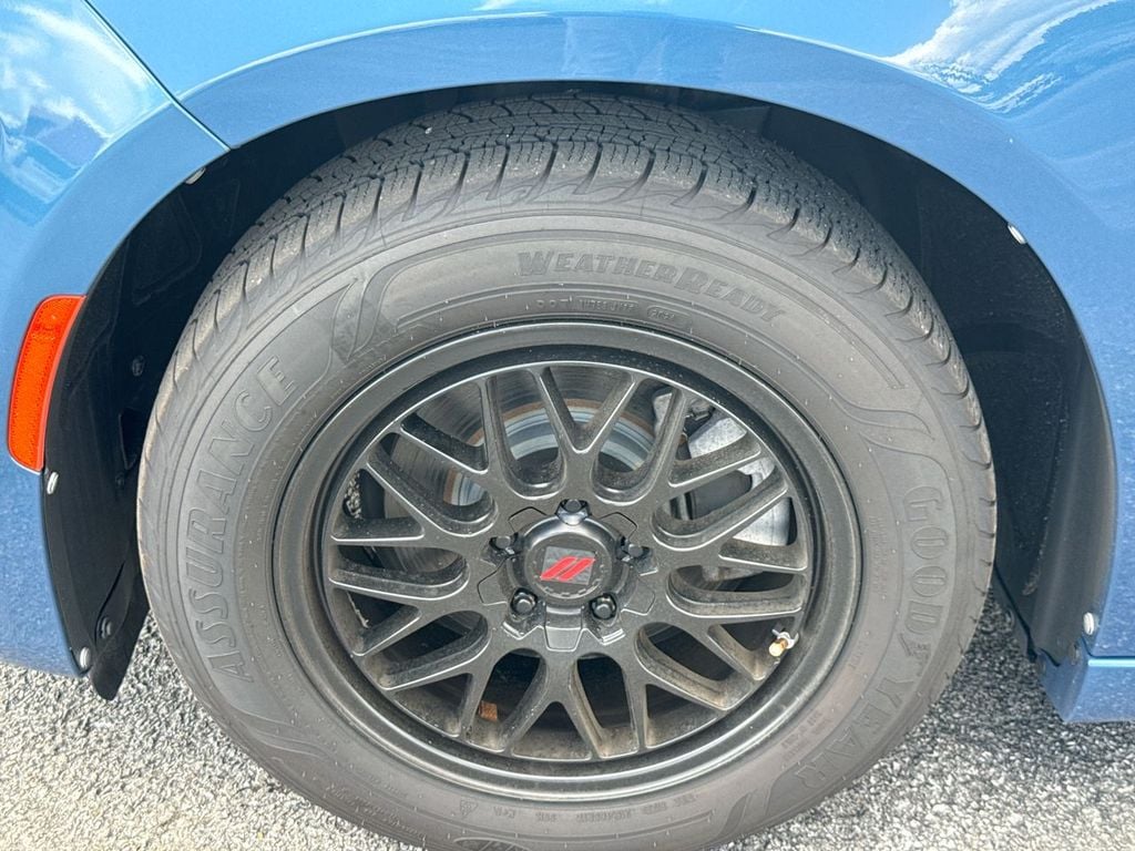 Pre-Owned 2022 Dodge Charger SXT - photo - 9